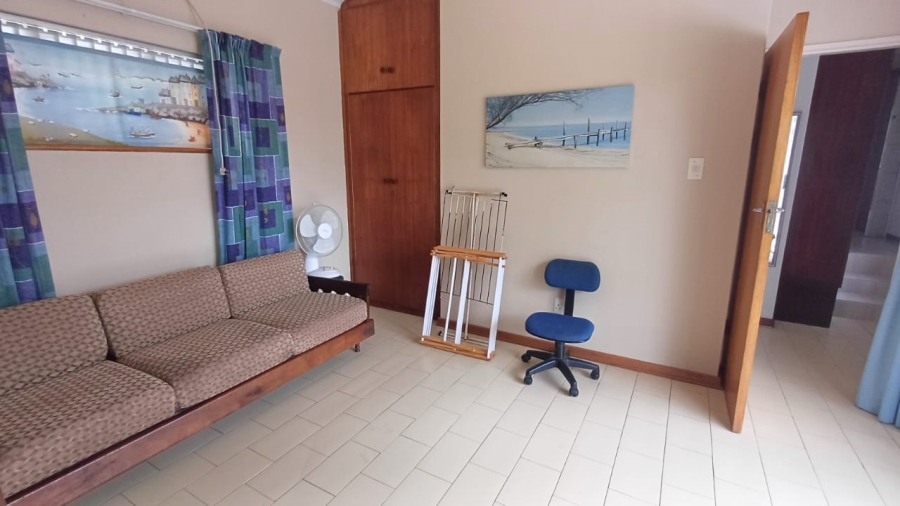 5 Bedroom Property for Sale in Vanes Estate Eastern Cape